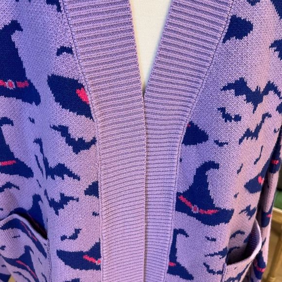 Halloween Plus-Size Cardigan by Magnolia Place, Purple and Navy Witches Hat NEW - Picture 8 of 9